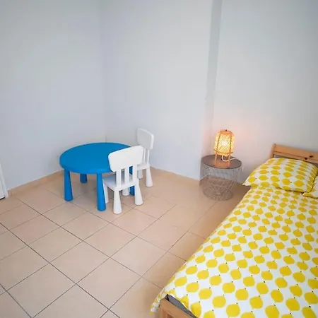 Superb T4 Souplex In Giens Apartment