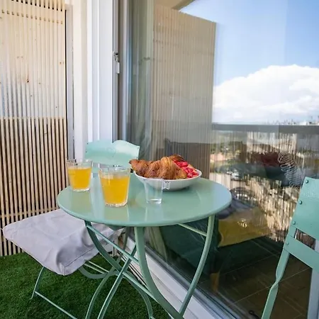 Superb T4 Souplex In Giens Appartement